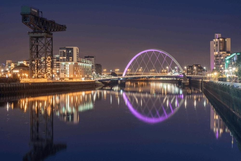 Glasgow River Clyde Hydro Aprt Екстериор снимка