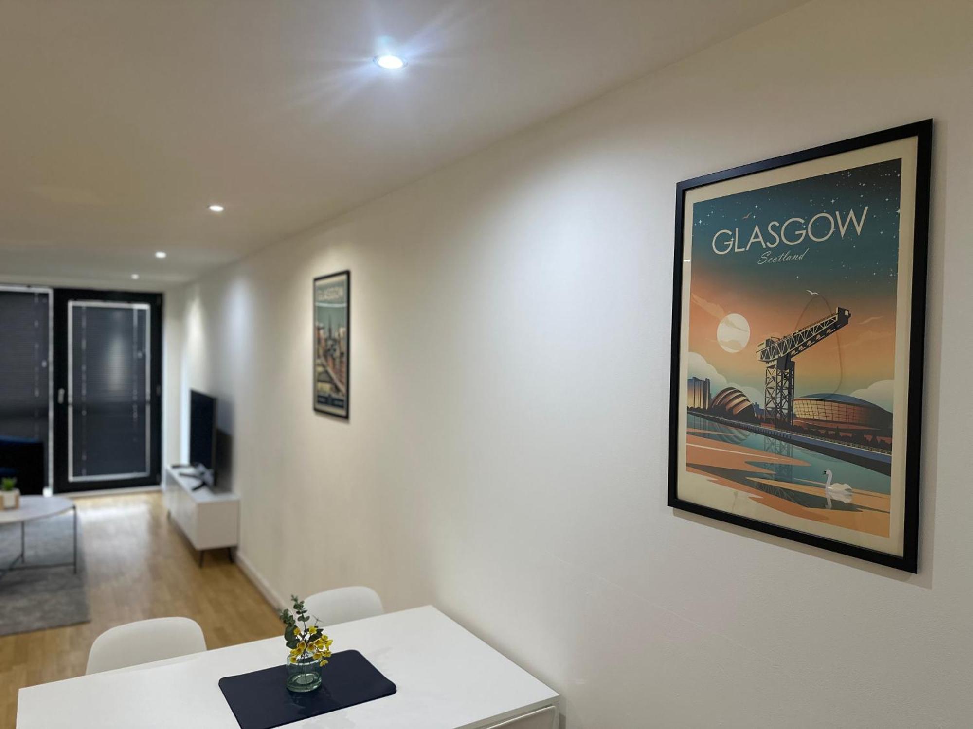 Glasgow River Clyde Hydro Aprt Екстериор снимка